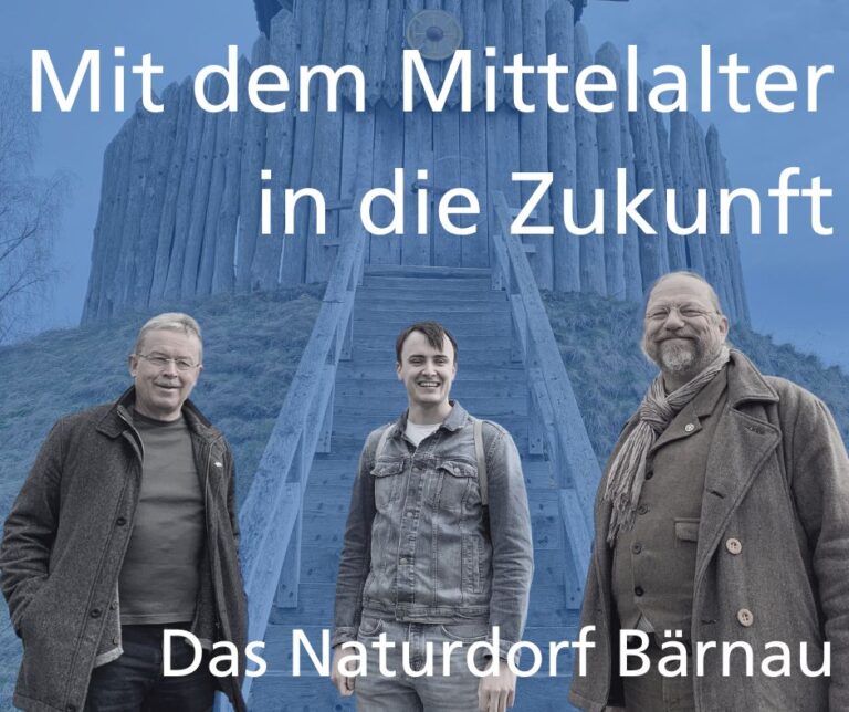 vlnr Projektleiter Alfred Wolf, Architekturstudent Julian Schönberger und Experimentalarchäologe Stefan Wolters